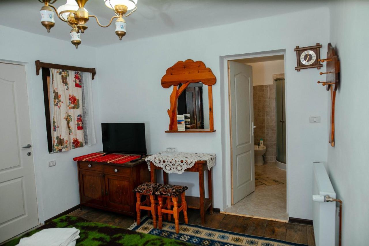 Hostal Casa Pe Valea Hartibaciului Barcut Exterior foto