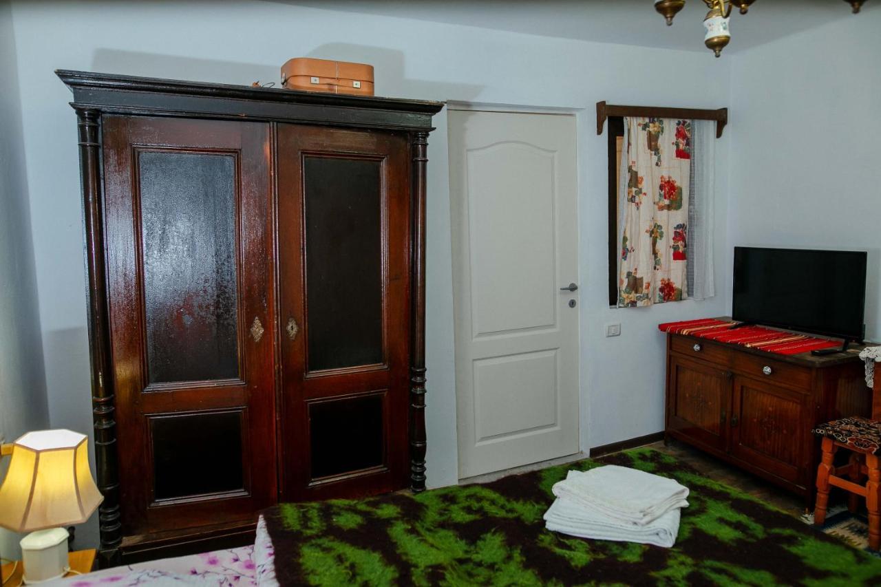 Hostal Casa Pe Valea Hartibaciului Barcut Exterior foto