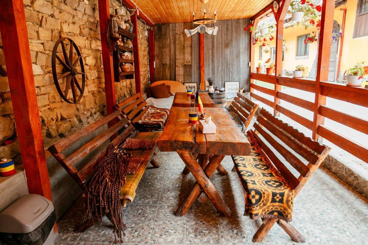 Hostal Casa Pe Valea Hartibaciului Barcut Exterior foto